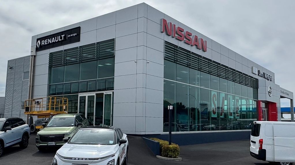 Nissan-showroom-side-te-rapa.jpg