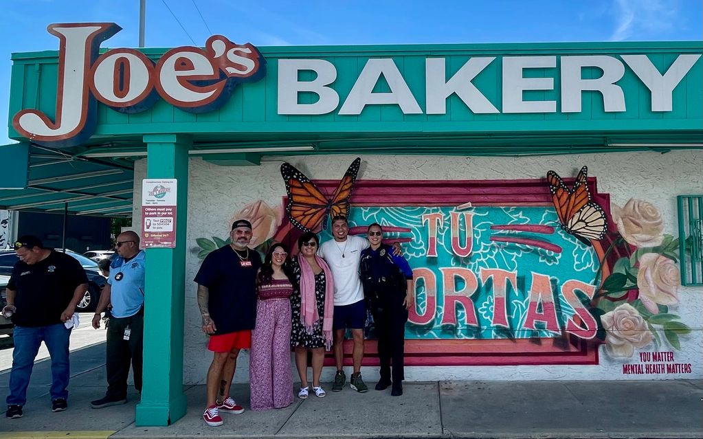 Tu importas mural reveal