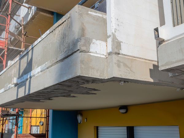 A picture concrete finishing for the balcony