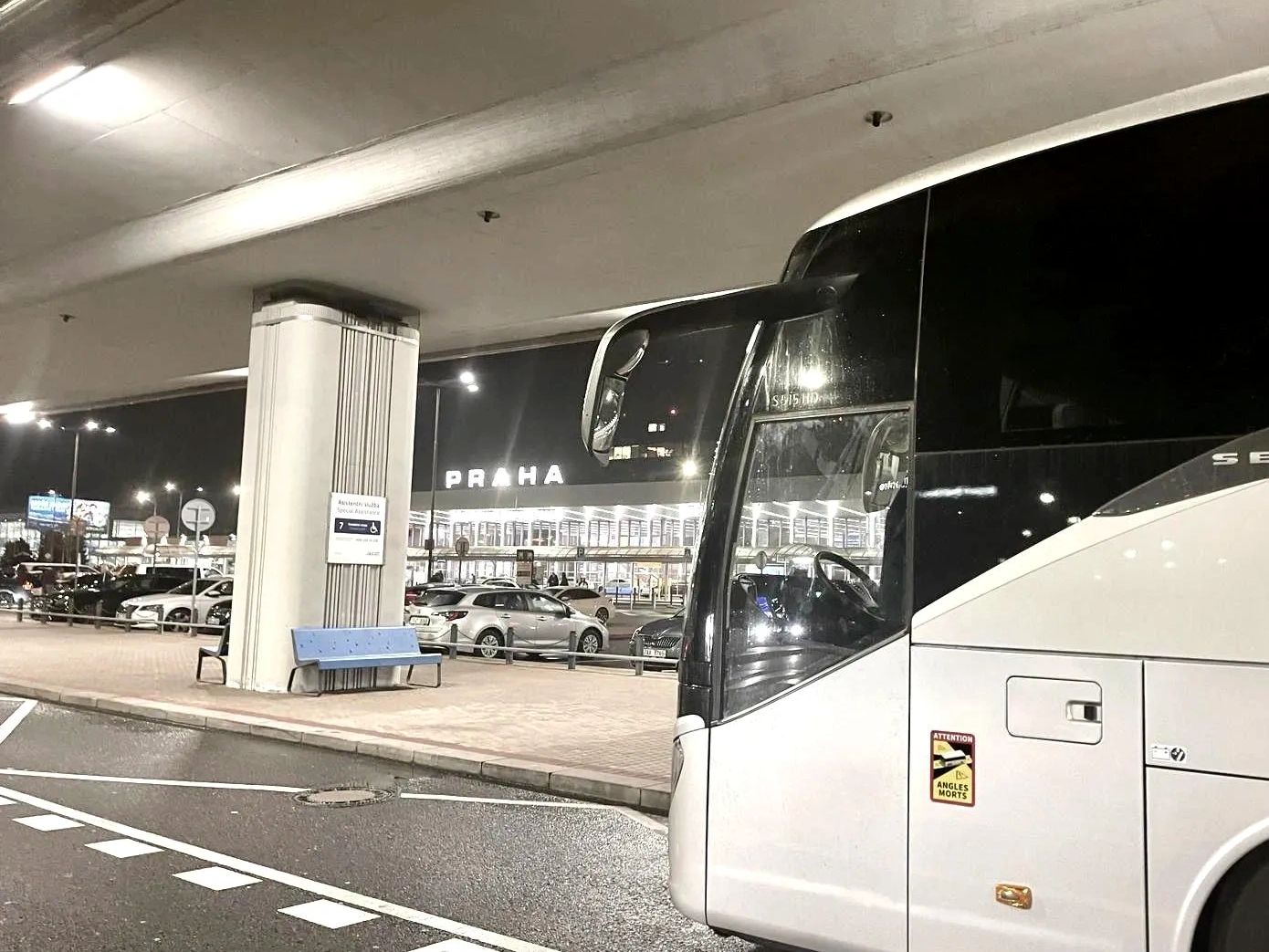 praha praga bus setra 515 hdh aeroporto servizio transfer trasferimento privato gruppi holiday