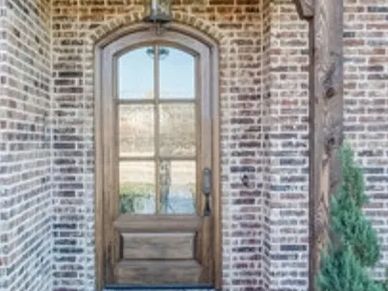 A brick entrance and doorway
