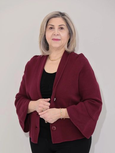 Front Desk Huda, Oaktree Dental Centre, Dentist Oakville, clinic, Filling, Implant, Veneer.