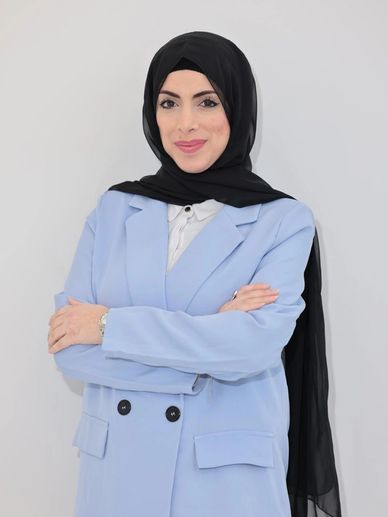Front Desk Zainab, Oaktree Dental Centre, Dentist Oakville, clinic, Filling, Implant, Veneer
