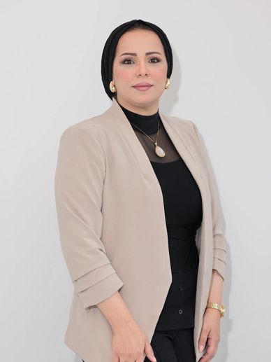 Front Desk Ayat, Oaktree Dental Centre, Dentist Oakville, clinic, Filling, Implant, Veneer