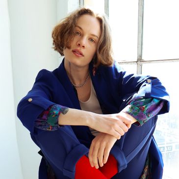 Raine’s artistry has taken her from NBC’s The Voice to stages worldwide, with appearances on NPR, PB