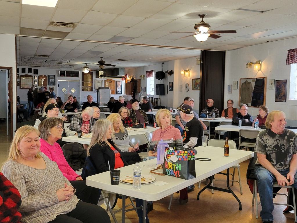 Crowd at the 2025 February MO Blues monthly jam  held at the Fulton MO VFW.
GrajMahal band.