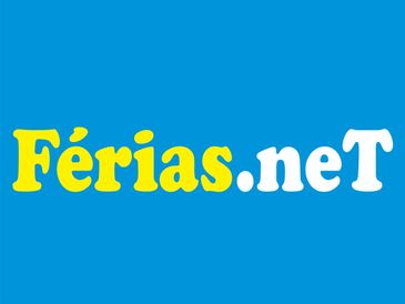 Logotipo com texto colorido em fundo azul.
