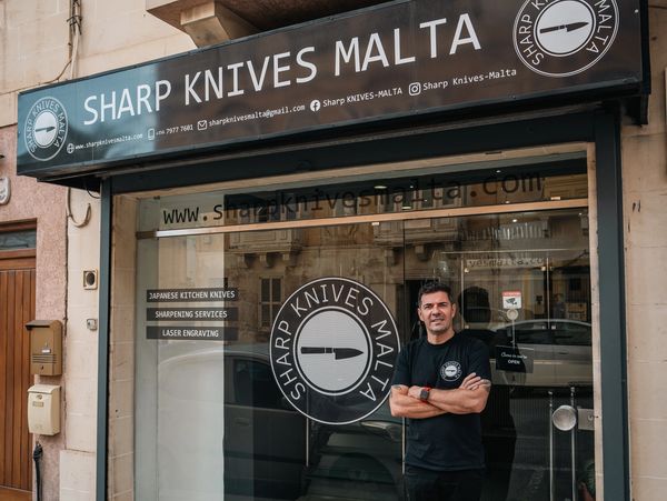 knife store Japanese knives chef's knife sharpening service scissors  laser engraving  sharpening