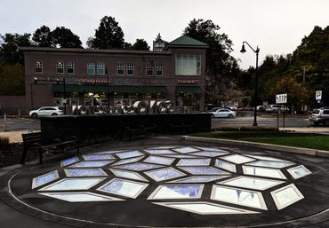"Euclid" by Jen Lewin in Norwalk, Connecticut, US
Metal Frame Fabrication (PC: Jen Lewin Studio)