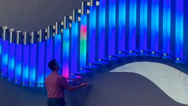 "Flow" by Jen Lewin in Honolulu, Hawaii, US
Metal Collar Fabrication (PC: Jen Lewin Studio)