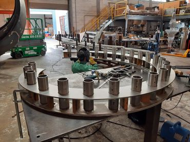 "Helix" by Jen Lewin in Doral, Florida, US
Sculpture Fabrication (PC: EES Design Studio)