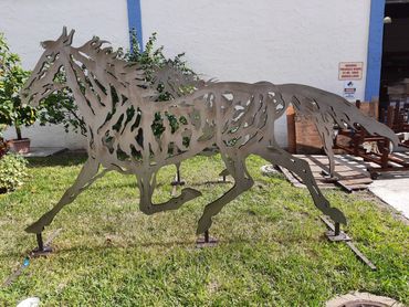 "Silhouette Herd" by Wendy Klemperer in Davie, Florida, US
Sculpture Fabrication and install by EES