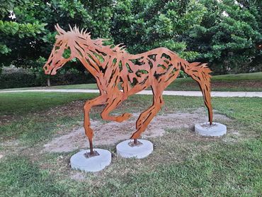 "Silhouette Herd" by Wendy Klemperer in Davie, Florida, US
Sculpture Fabrication and install by EES