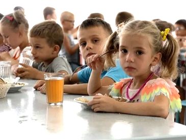 Help Ukraine Center provides humanitarian aid to orphans in rural Ukraine. www.DonateToUkraine.org