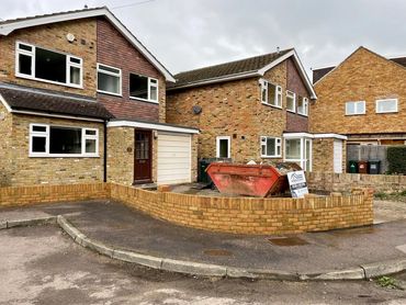 Curved Garden Brick Wall Watford