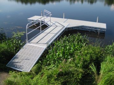 Northern Lights "T"Dock with Ramp - Thru-Flow Decking
