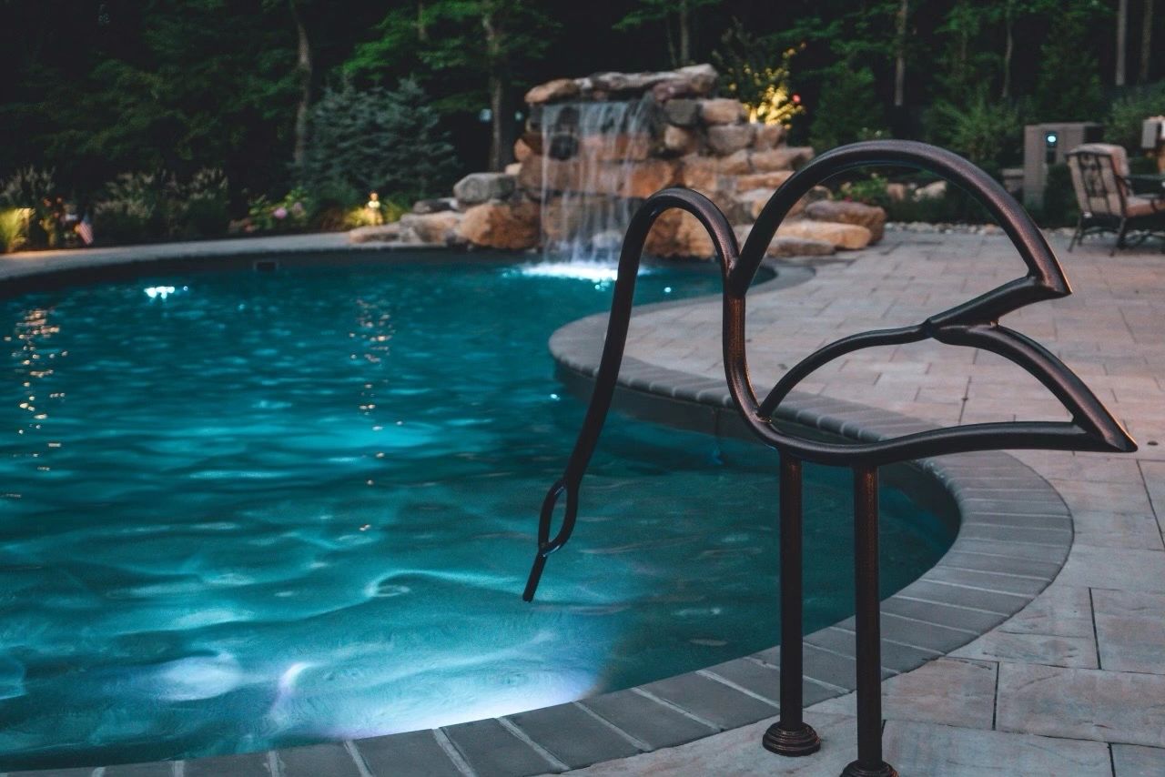Swan Pool Rails
