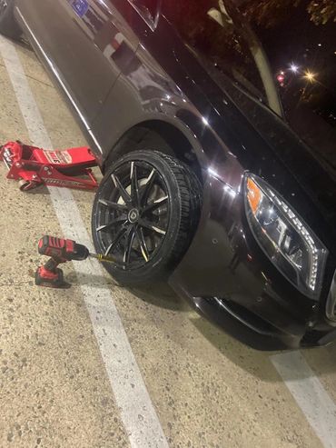 24/7 roadside assistance & accident management! Stuck in a ditch We have you covered! From lightduty