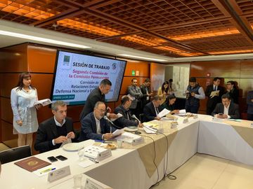Gustavo Madero en reunión de la Segunda Comisión de la Comisión Permanente del Congreso de la Unión.