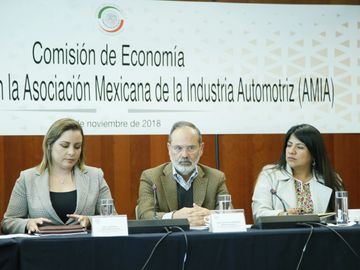 Senador Gustavo Madero en Reunión con la Asociación Mexicana de la Industria Automotriz (AMIA)