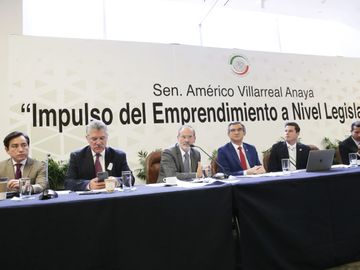Senador Gustavo Madero en el Foro “Impulso del Emprendimiento a Nivel Legislativo”.