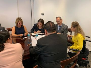 Senador Gustavo Madero en reunión con presidente e integrantes de la AMIA
