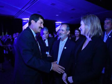 Gustavo Madero con el Gobernador Javier Corral en la presentación del Plan de Inversión 2019