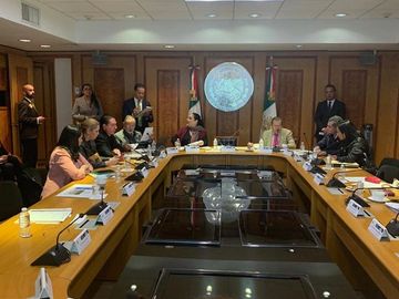 Gustavo Madero en reunión de la Mesa Directiva de la Comisión Permanente