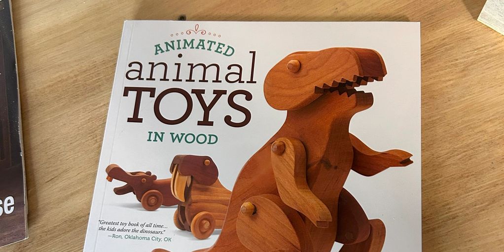 Book "Animated animal Toys in wood"