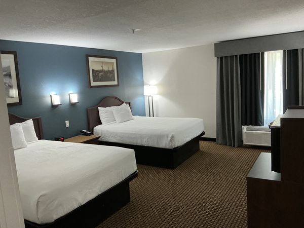 Non smoking Two Queen Bed