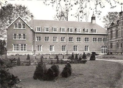 Zicht op het klooster aan de achterzijde.