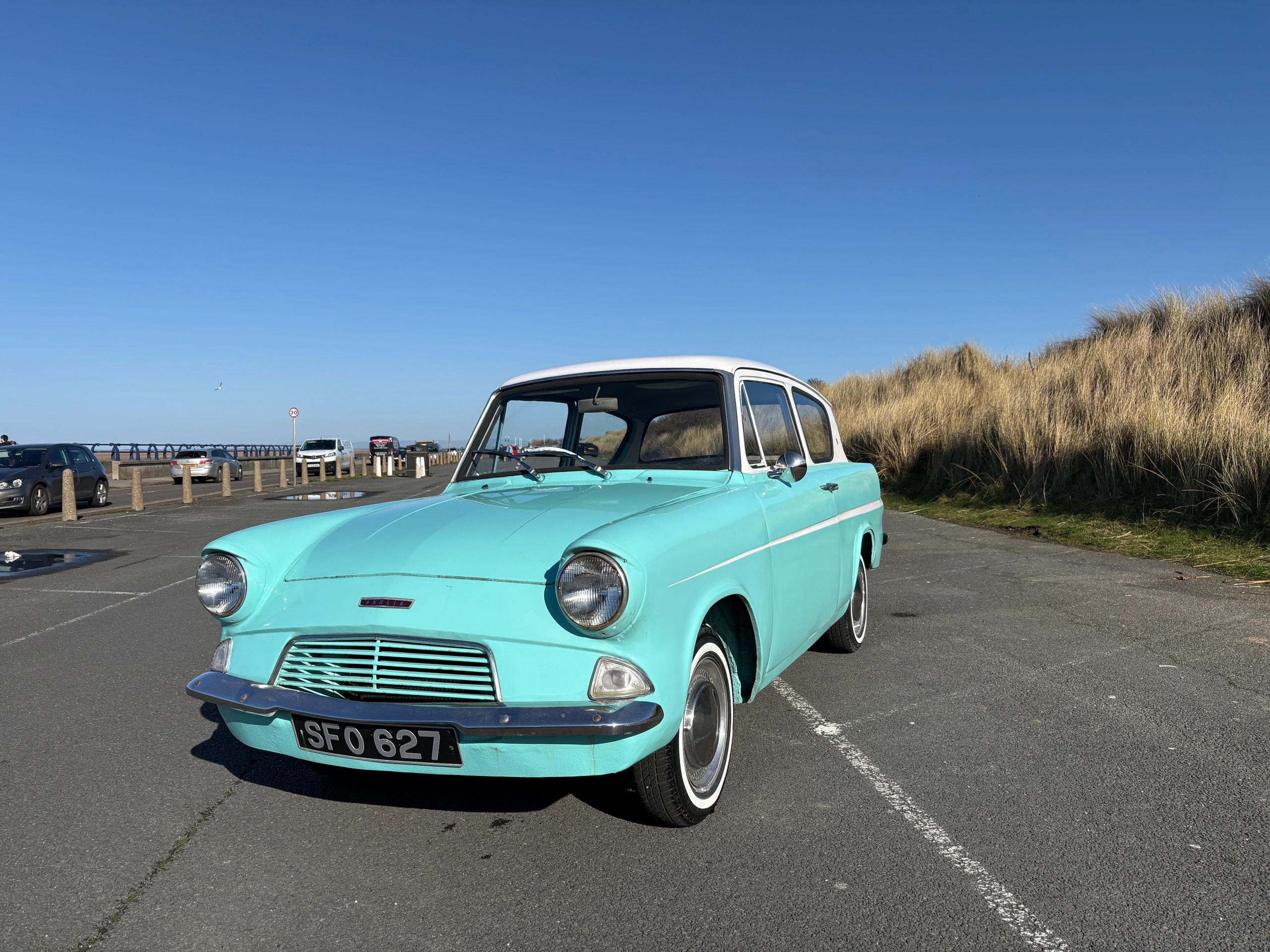 Harry Potter car, Harry Potter Ford Anglia, rent the Harry Potter car, Harry Potter car for rent