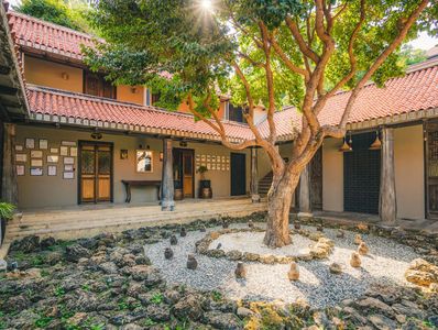 Chivitr tree and clinic