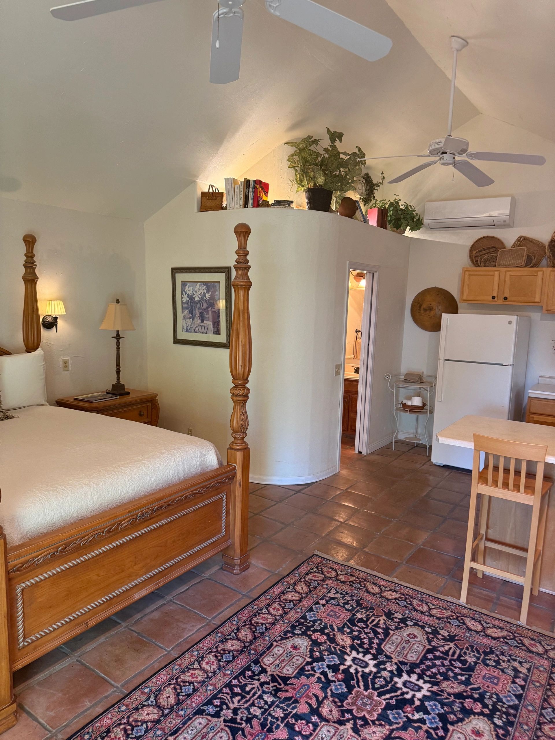 Private Guest House with all the amenities.
