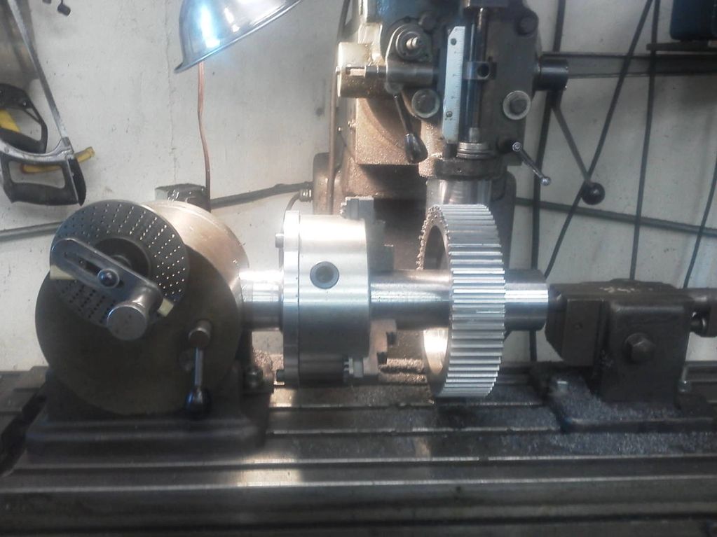 Milling teeth in the main gear