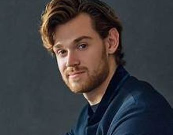 Violinist Blake Pouliot portait