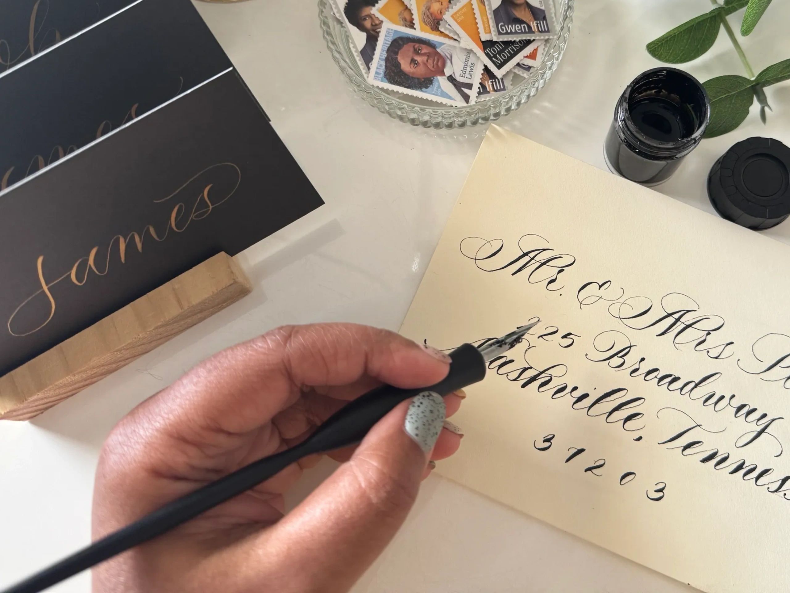 Live event calligrapher serving Nashville and available for travel