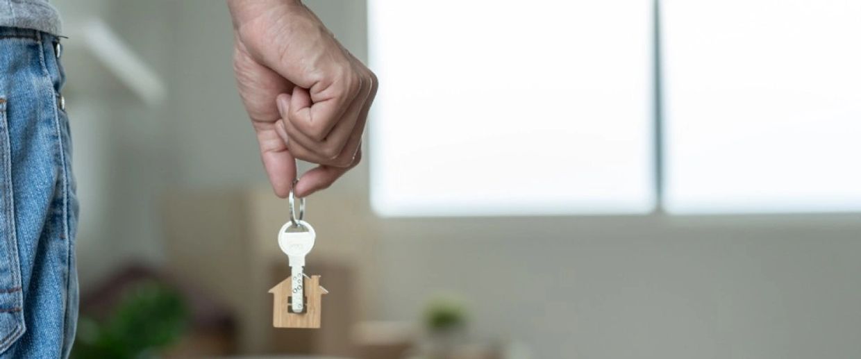 Move-out cleaning service by Ready Set Clean showing tenant returning keys after professional move-i