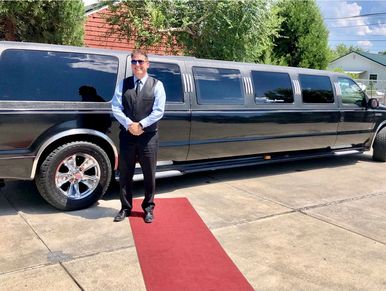 Excursion SUV limousine ready for the wine tour group
