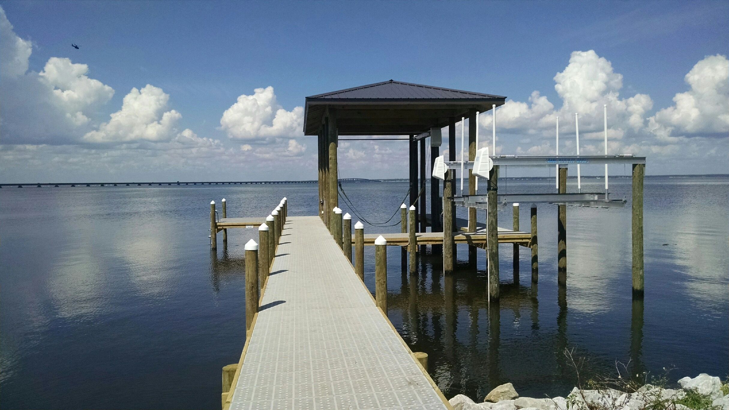 Docks, Seawalls, Boat Lifts, Boathouses Dan's Marine Service