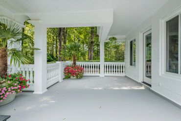 Covered Porch for Outdoor Dining