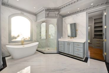 Primary Bedroom Suite Bathroom