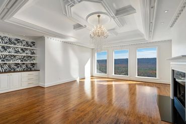 Gorgeous Ceiling Treatment Design