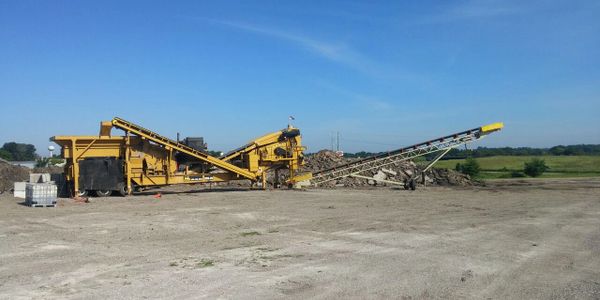 Demolition projects rock concrete asphalt crushing screening hauling delivery gravel pea rock sand topsoil 