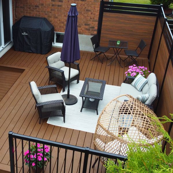 Composite custom deck builder Sudbury aluminum railings vinyl deck Trex contractor