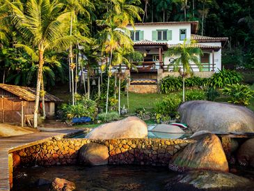 Casa do Cais - a maior casa da Paraty Marin