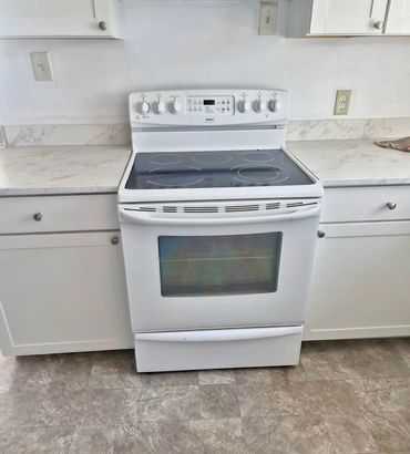 Kitchen oven
