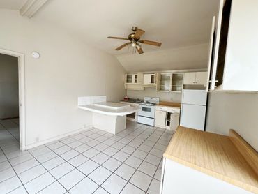 Duplex kitchen and dining room 3