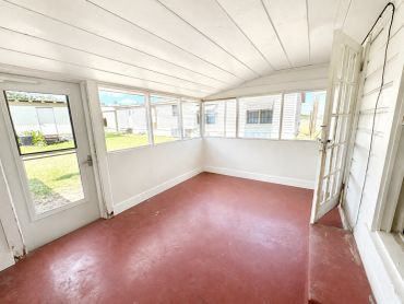Sun room and laundry area