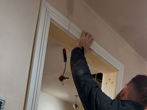 architrave installation